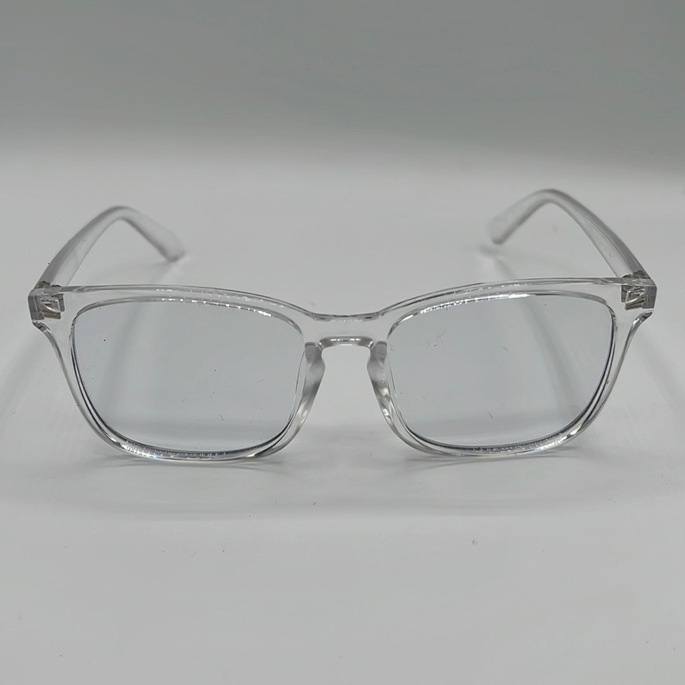 Classic style clear frame with blue light protection